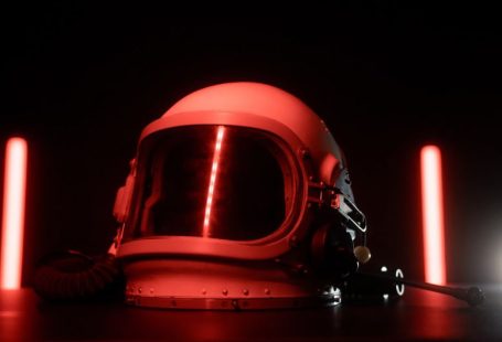 Space Helmet - white helmet